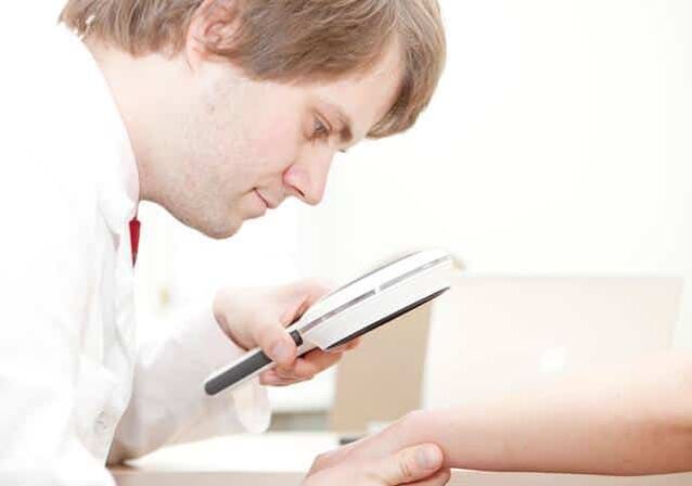 Diagnostic du psoriasis par un dermatologue